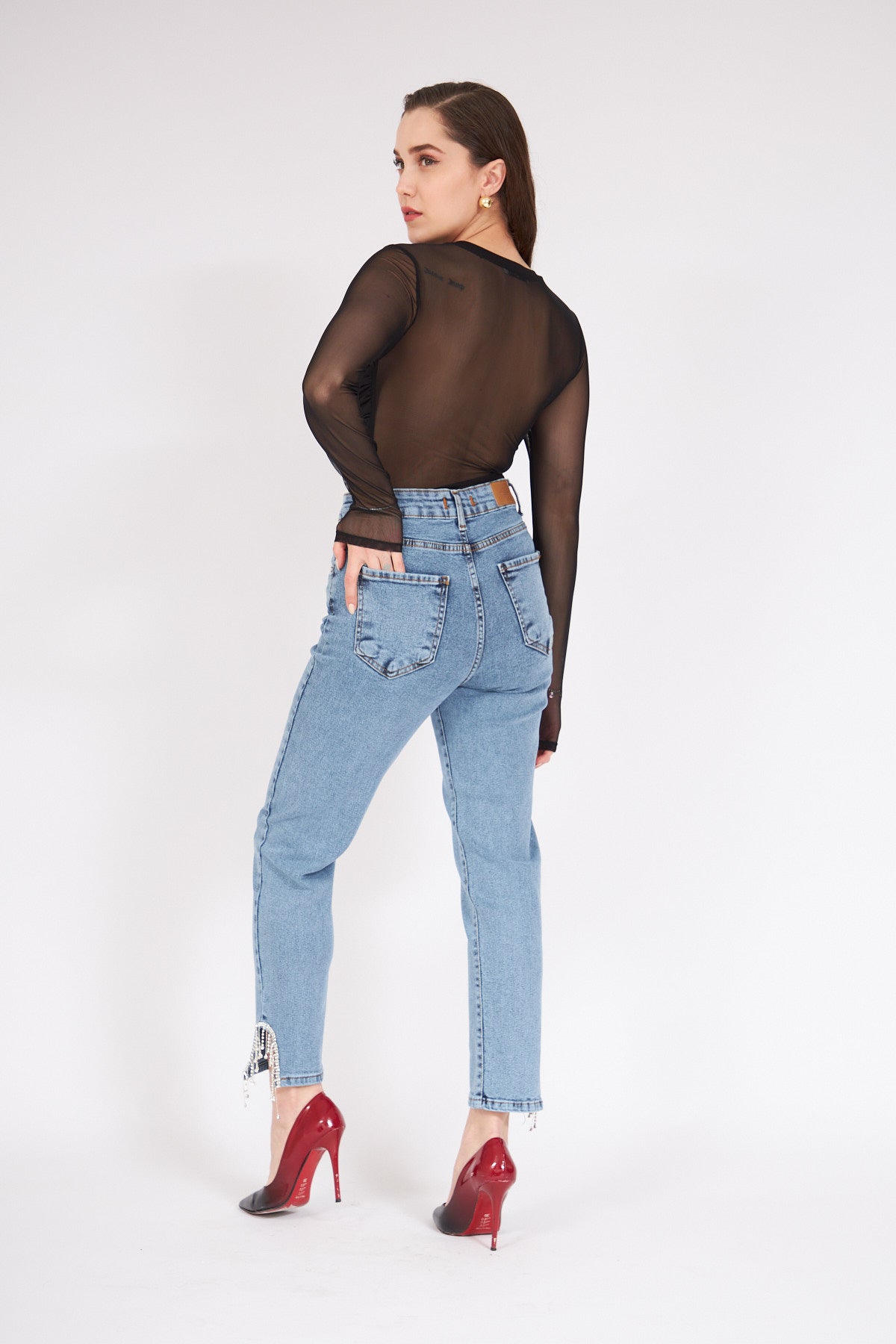 5- بنطلون جينز نسائي بساق تصميم أوفال وحجر على السلسلة - Oval Leg Chain Stone Jean