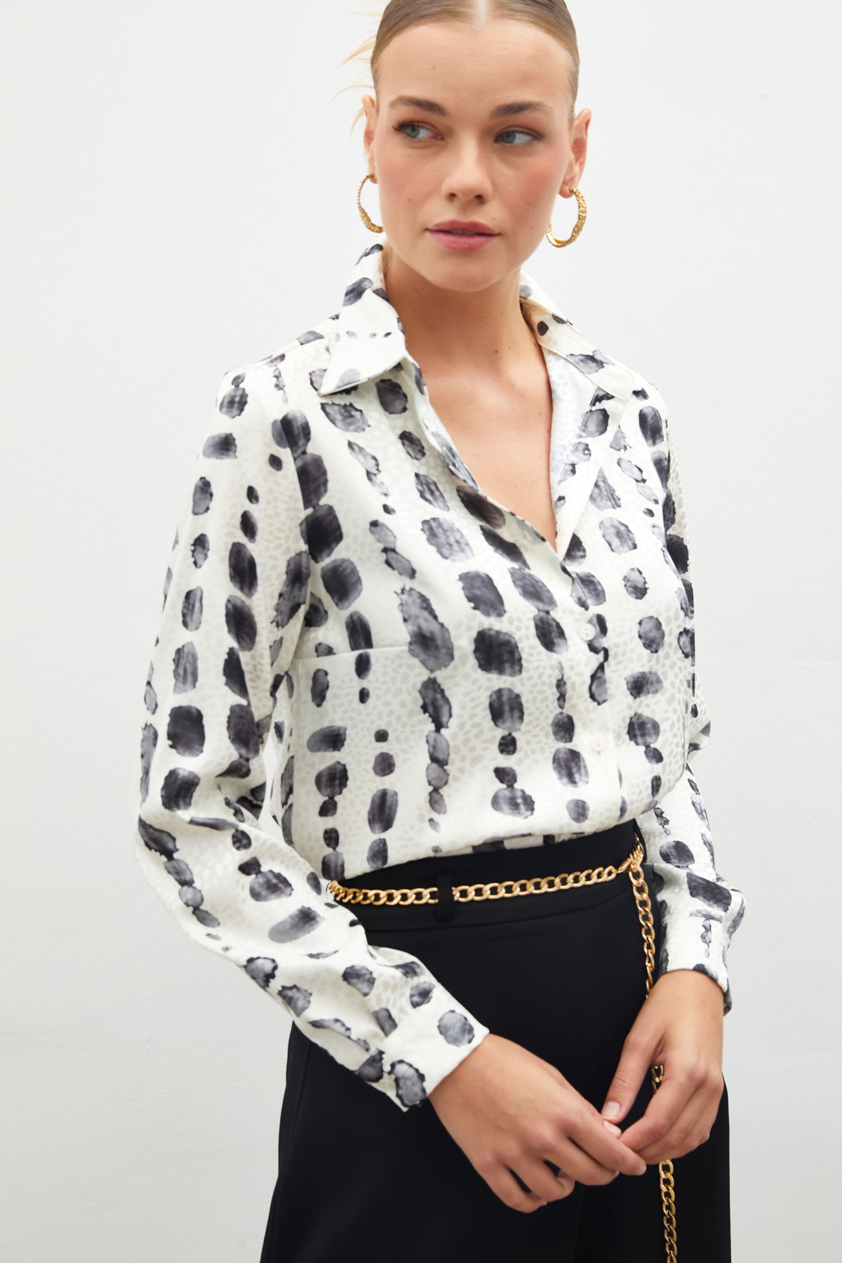 2- قميص نسائي اسود ساتان بنفشة مربعات - Patterned Classic Shirt - BLACK