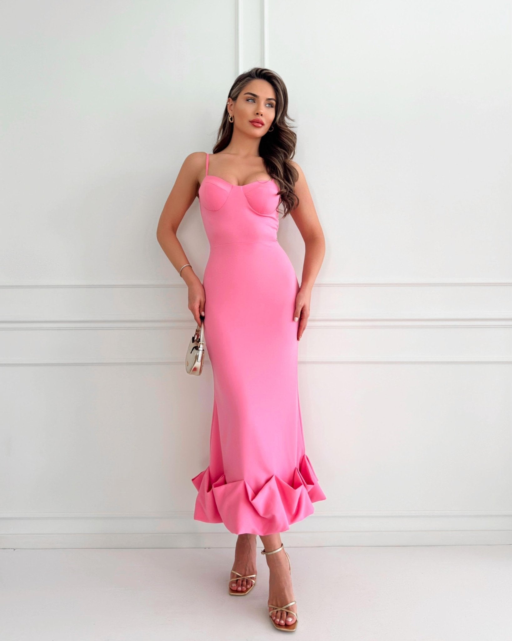 PINK COLLAR FRILLY FITTED DRESS - Lebbse