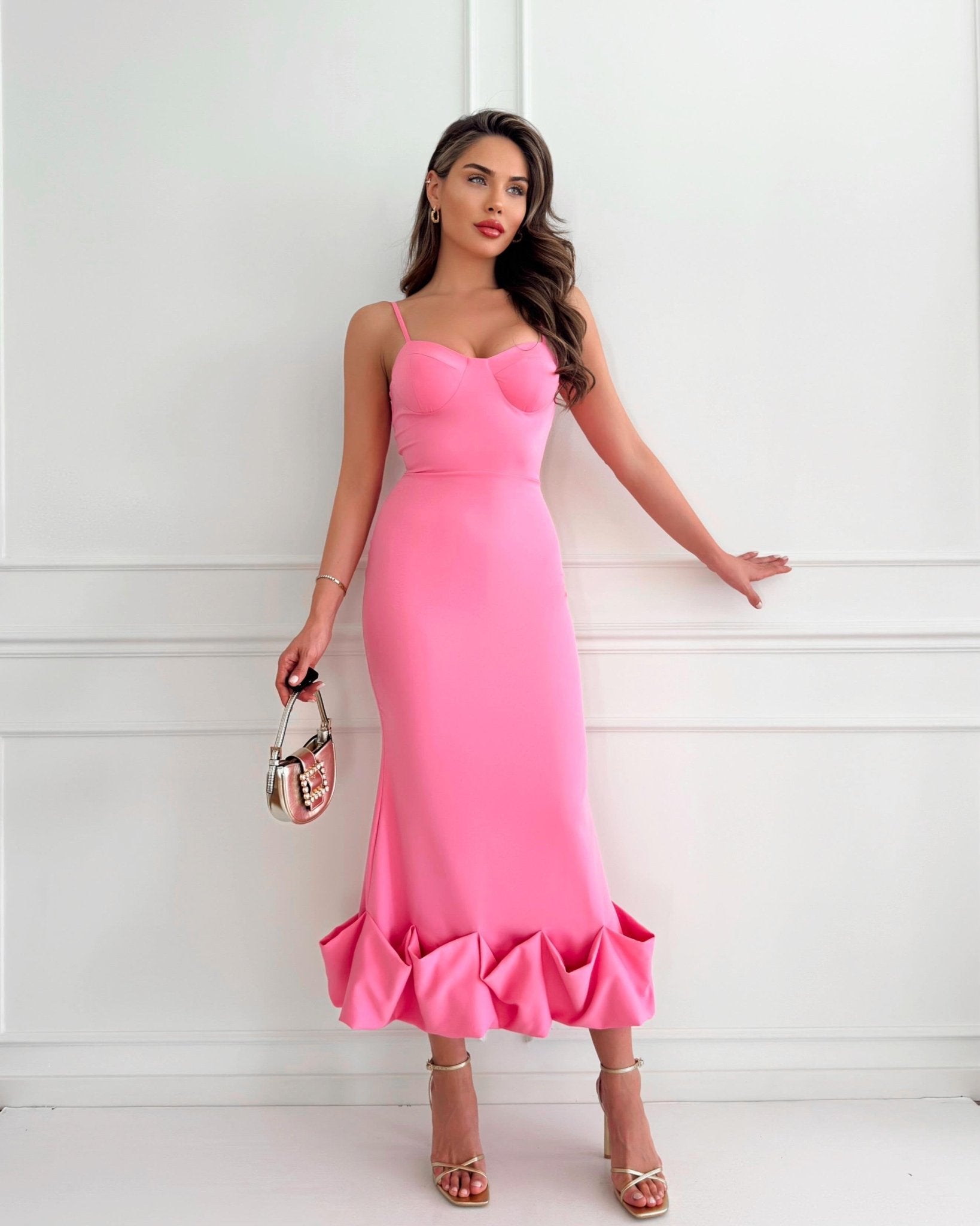 PINK COLLAR FRILLY FITTED DRESS - Lebbse