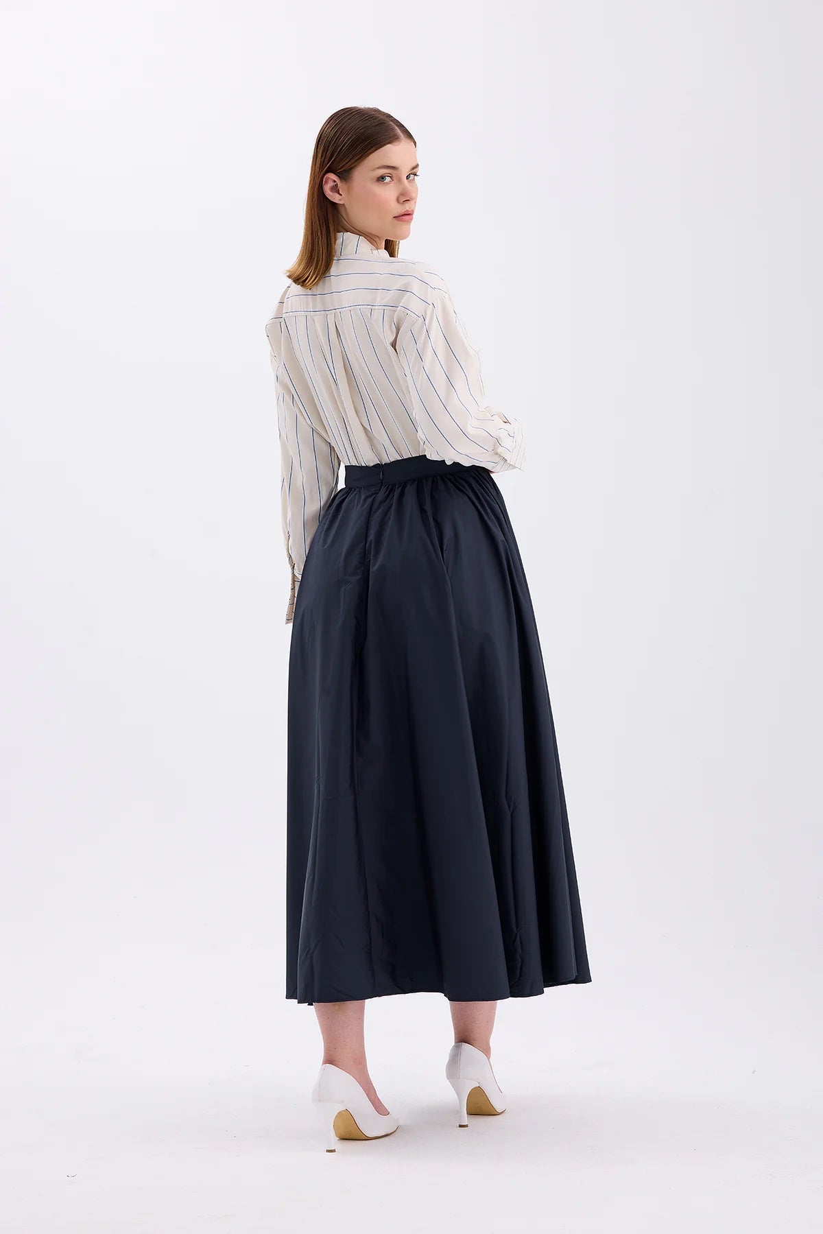 PLEATED NAVY BLUE SKIRT | November Vibes | Skirt | Lebbse PLEATED NAVY BLUE SKIRT | November Vibes | Skirt | Lebbse