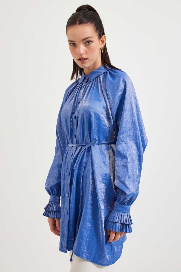 3- قميص نسائي أزرق طويل بتفاصيل اكمام مكشكشة - Pleated Sleeves Blue Shirt