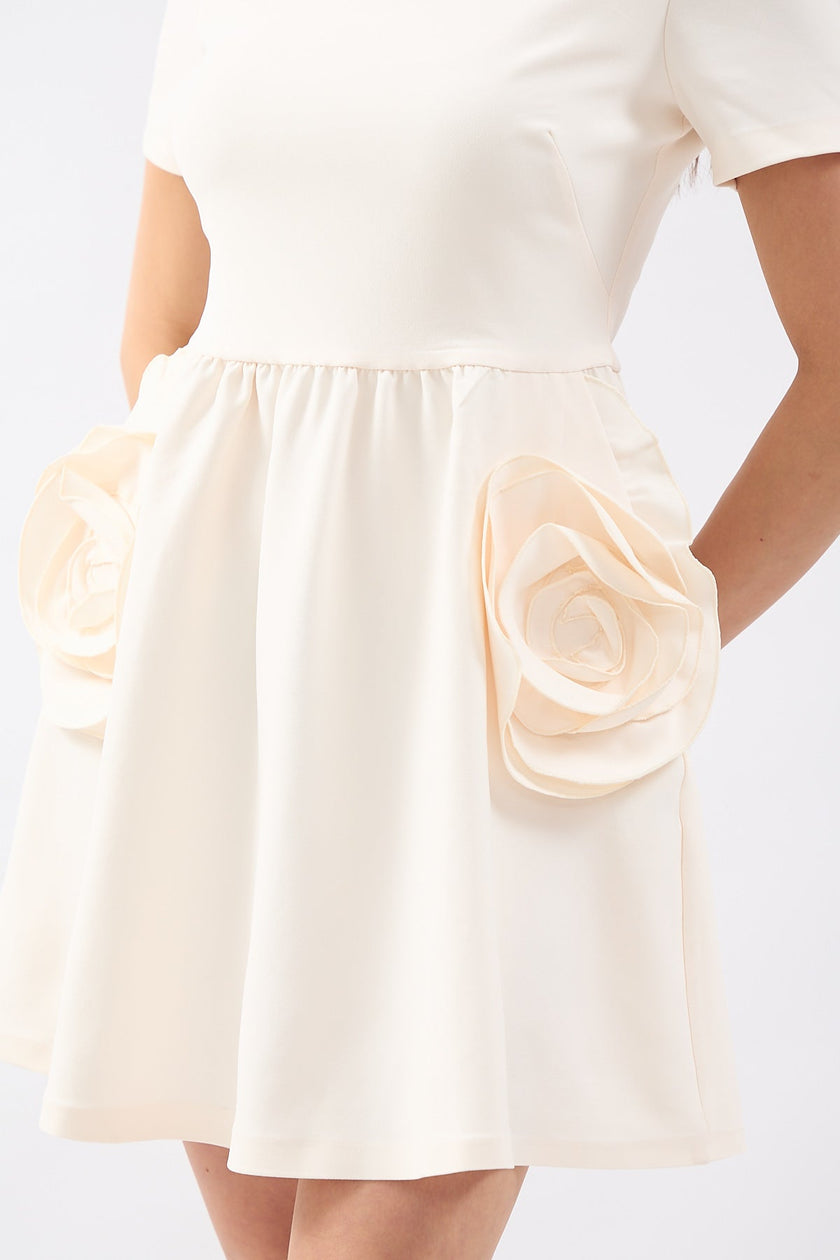 4- فساتين كريب سادة فاخر بتفاصيل وردة كبيرة - Premium Big Rose Detailed Crepe Dress