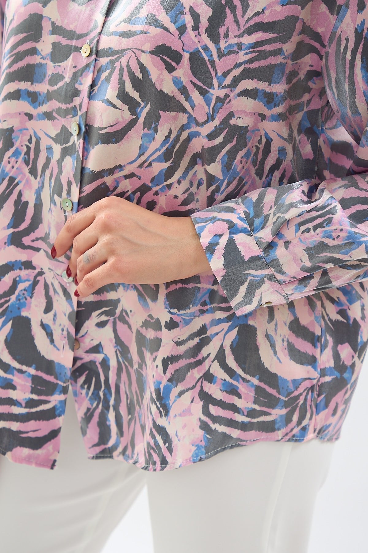 5- قميص نسائي منقوش مطبوع باللون الوردي والأزرق - Printed Patterned Shirt Pink Blue