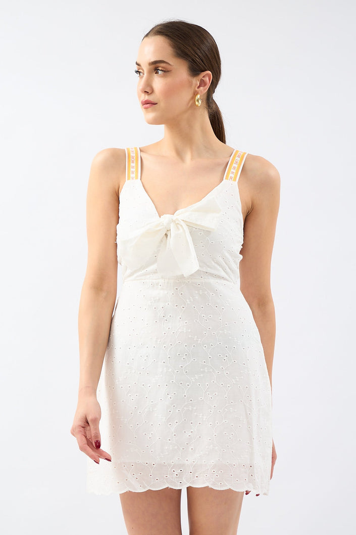 موديلات فساتين مطاط التفاصيل مطرز - Rubber Detailed Embroidery Dress Ecru