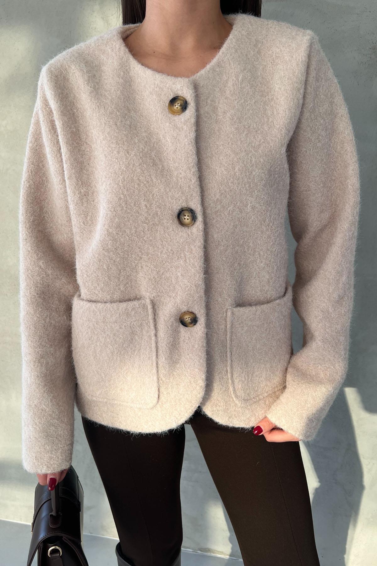 Bearded Beige Buttoned Cashmere Jacket