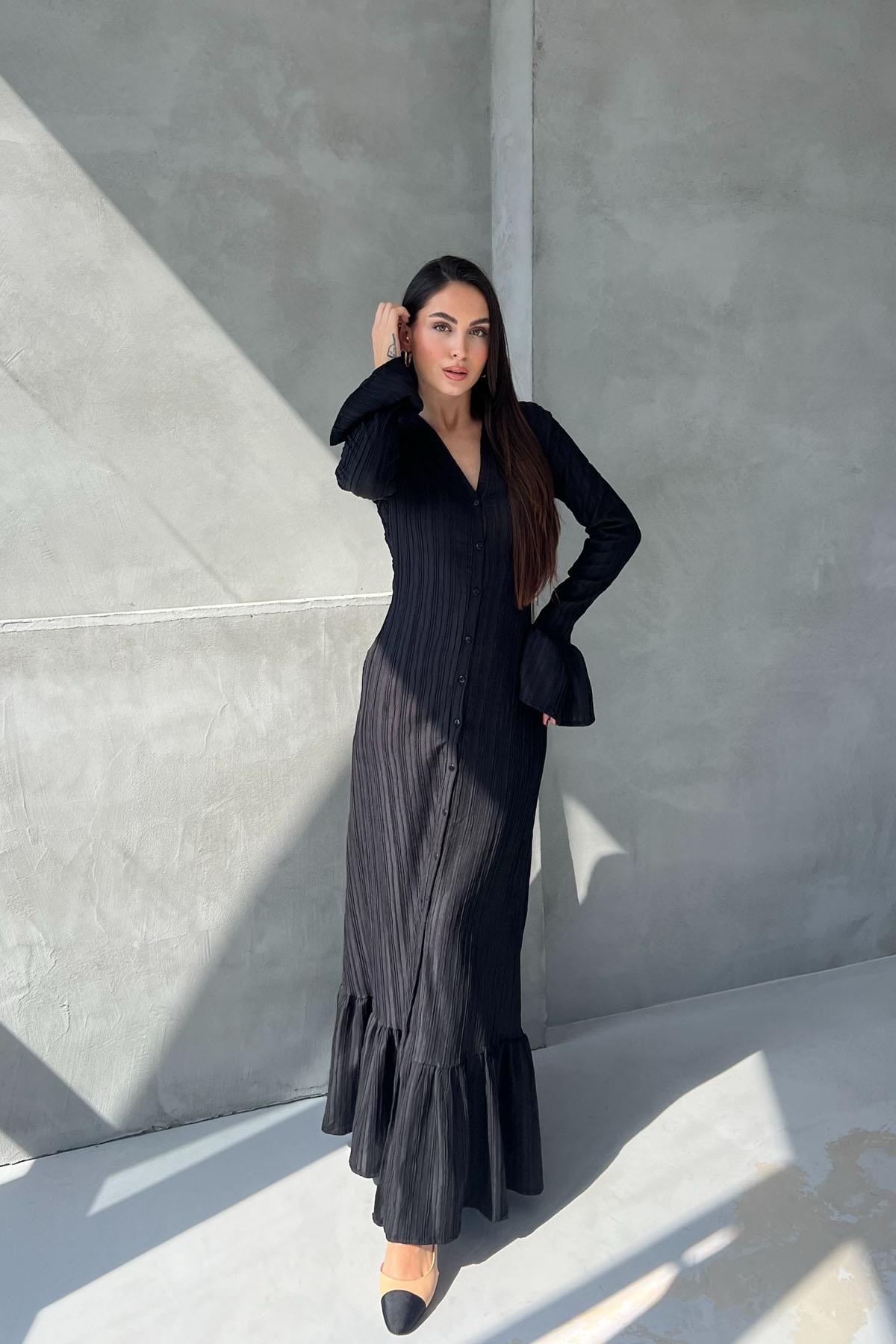 Black Pleated Buttoned Sleeve Detailed Long Dress