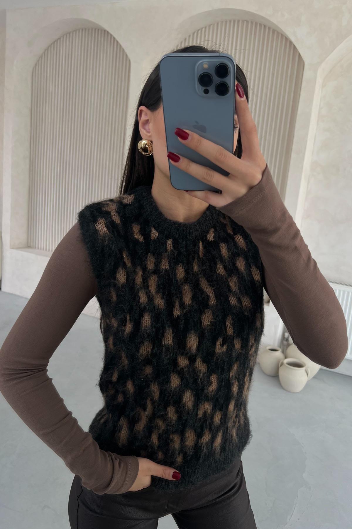 Anthracite Leopard Pattern Sweater