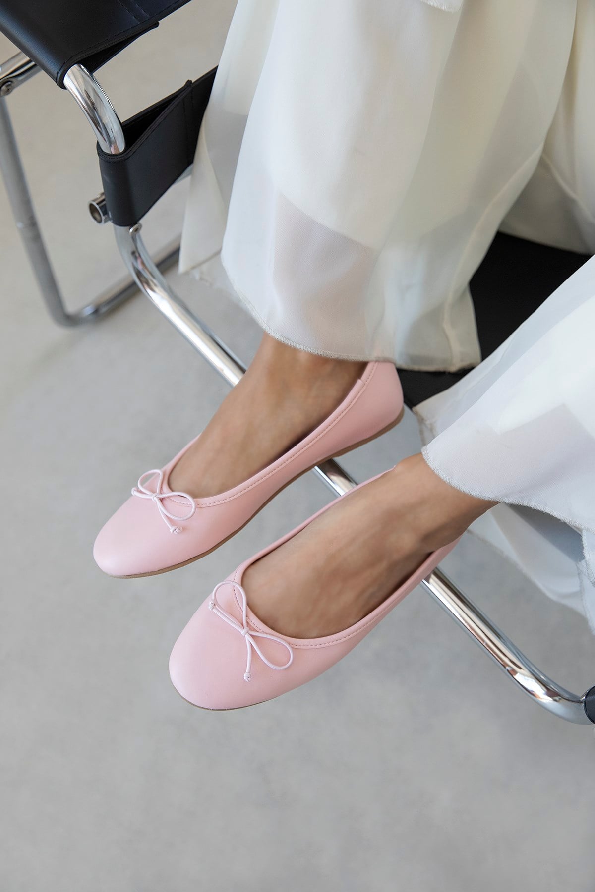 LILY POWDER PINK LEATHER BOW DETAIL WOMEN’S BALLET FLATS | Ballet Flats | FOOTWEAR | Lebbse LILY POWDER PINK LEATHER BOW DETAIL WOMEN’S BALLET FLATS | Ballet Flats | FOOTWEAR | Lebbse