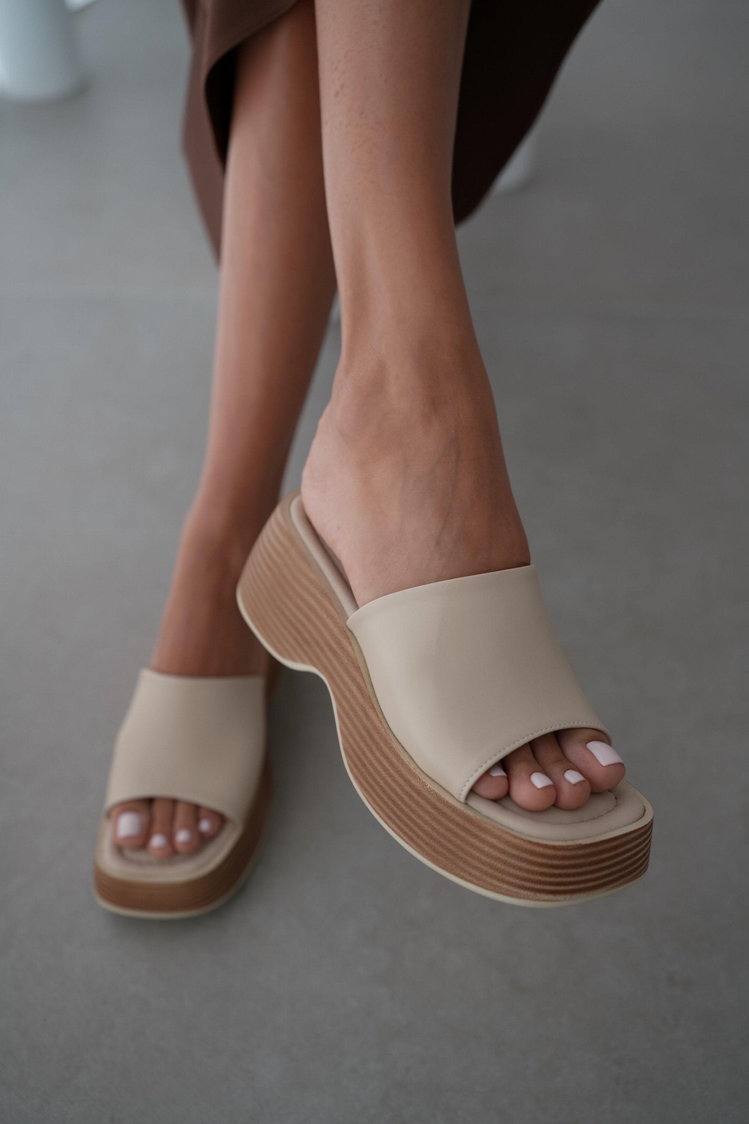 Arden Thick Heeled Women's Slippers- BEIGE