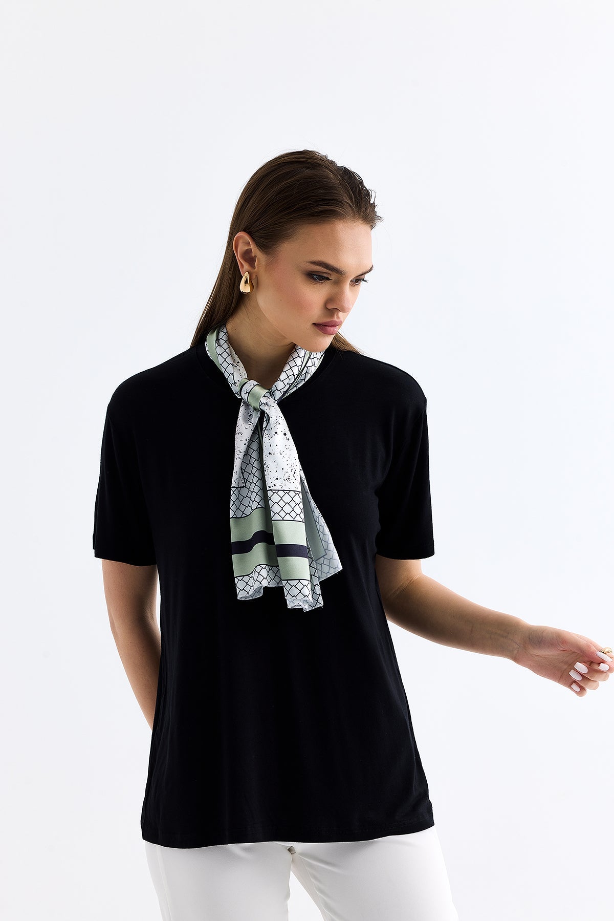 Short Sleeve Scarf Detailed Tshirt Black - Lebbse