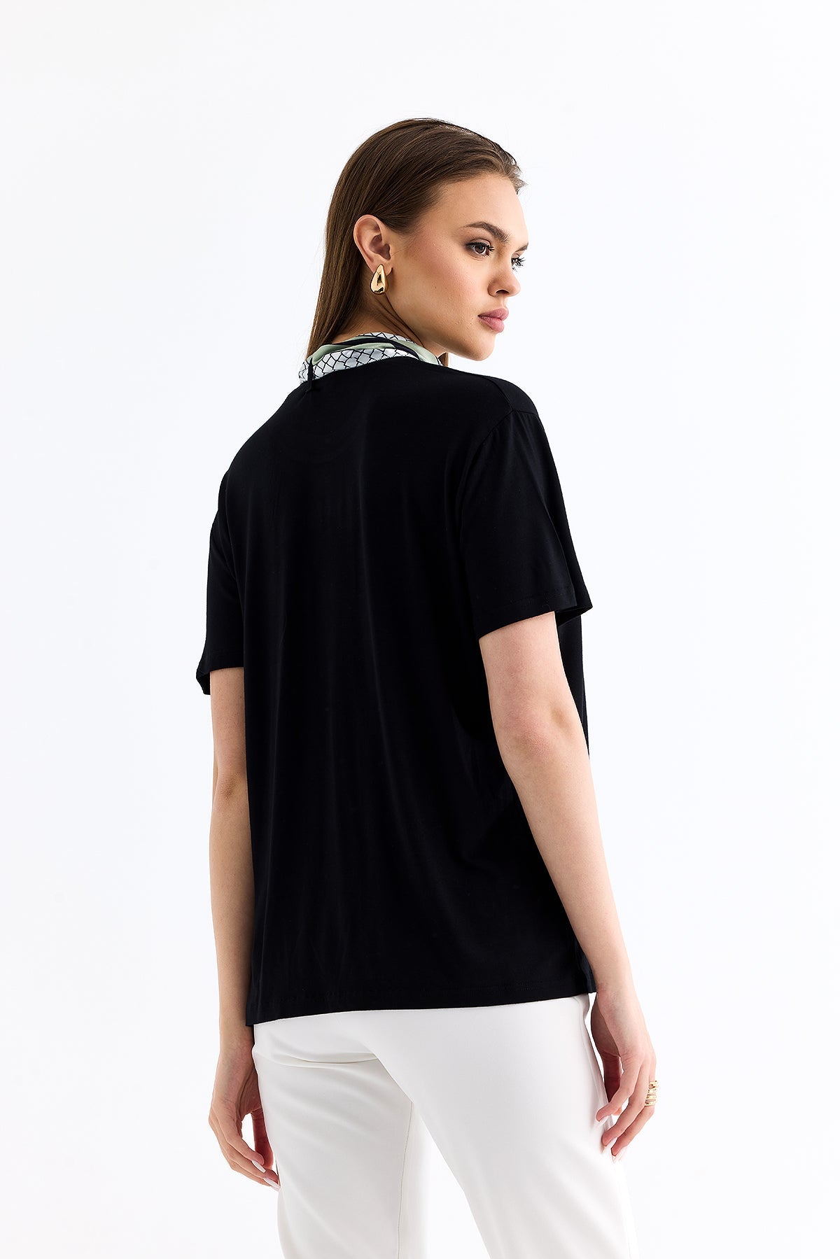 Short Sleeve Scarf Detailed Tshirt Black - Lebbse