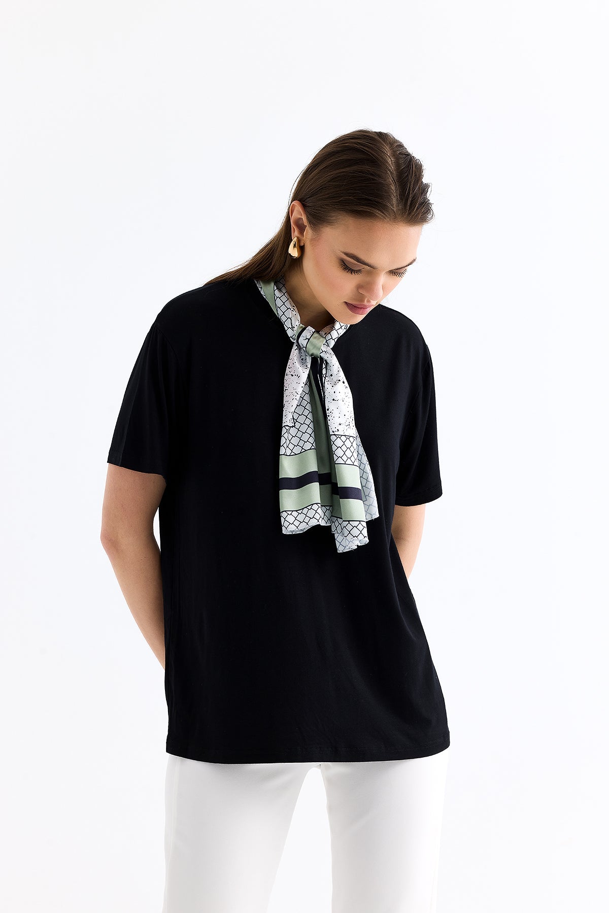 Short Sleeve Scarf Detailed Tshirt Black - Lebbse
