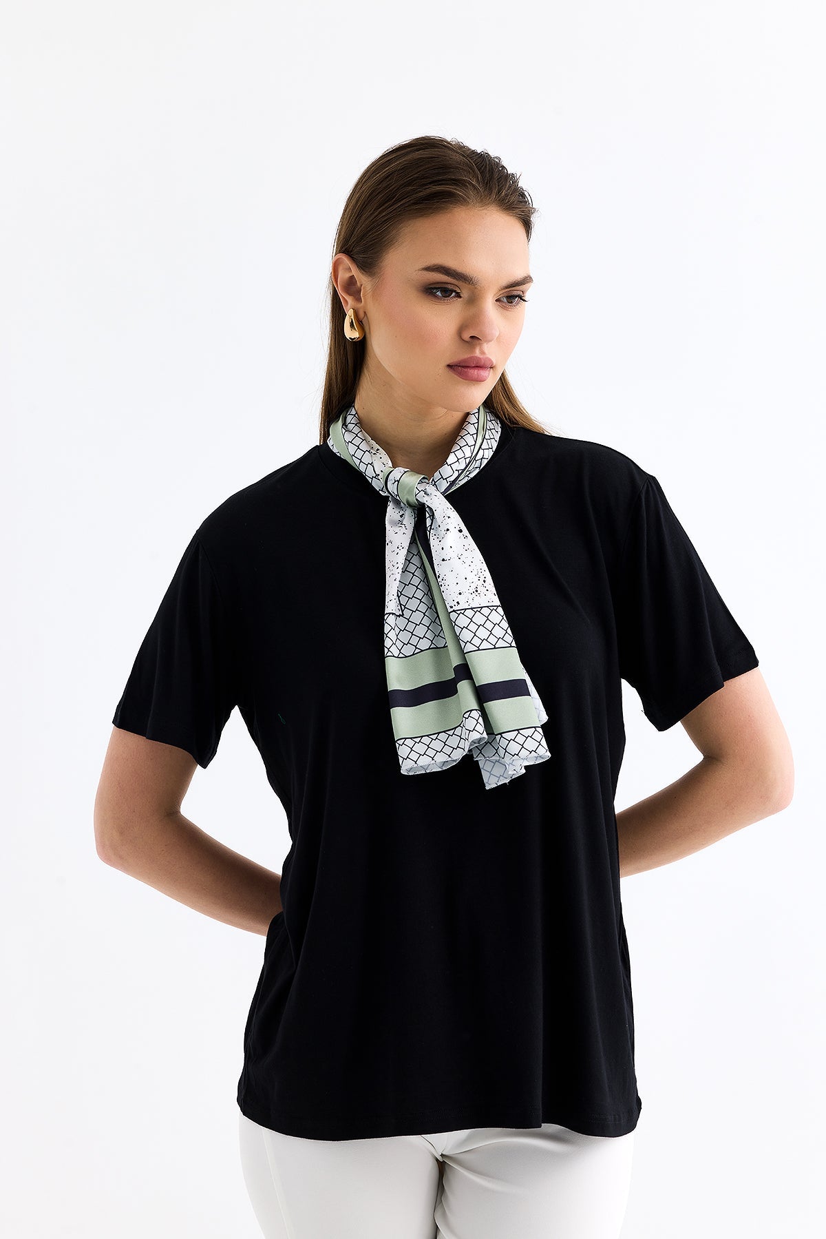 Short Sleeve Scarf Detailed Tshirt Black - Lebbse