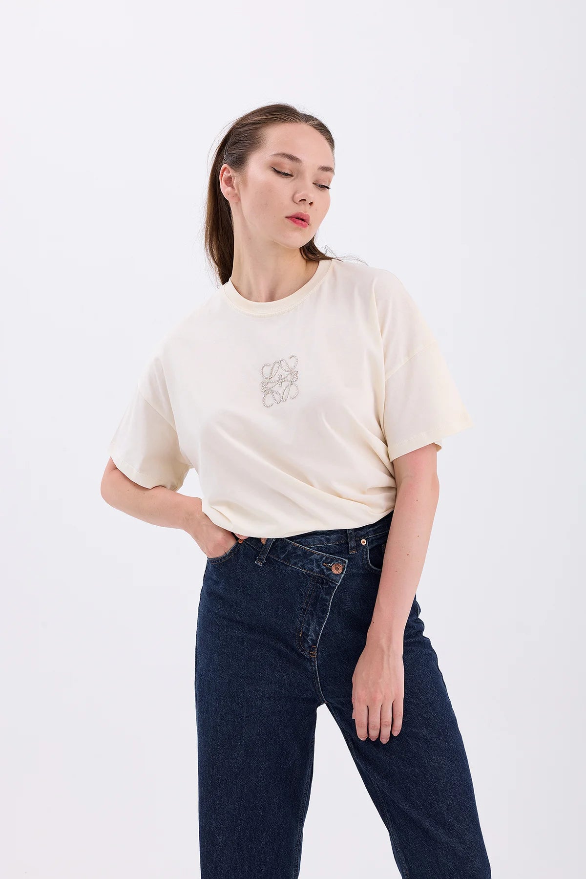 Square Embroidered Tshirt - Lebbse