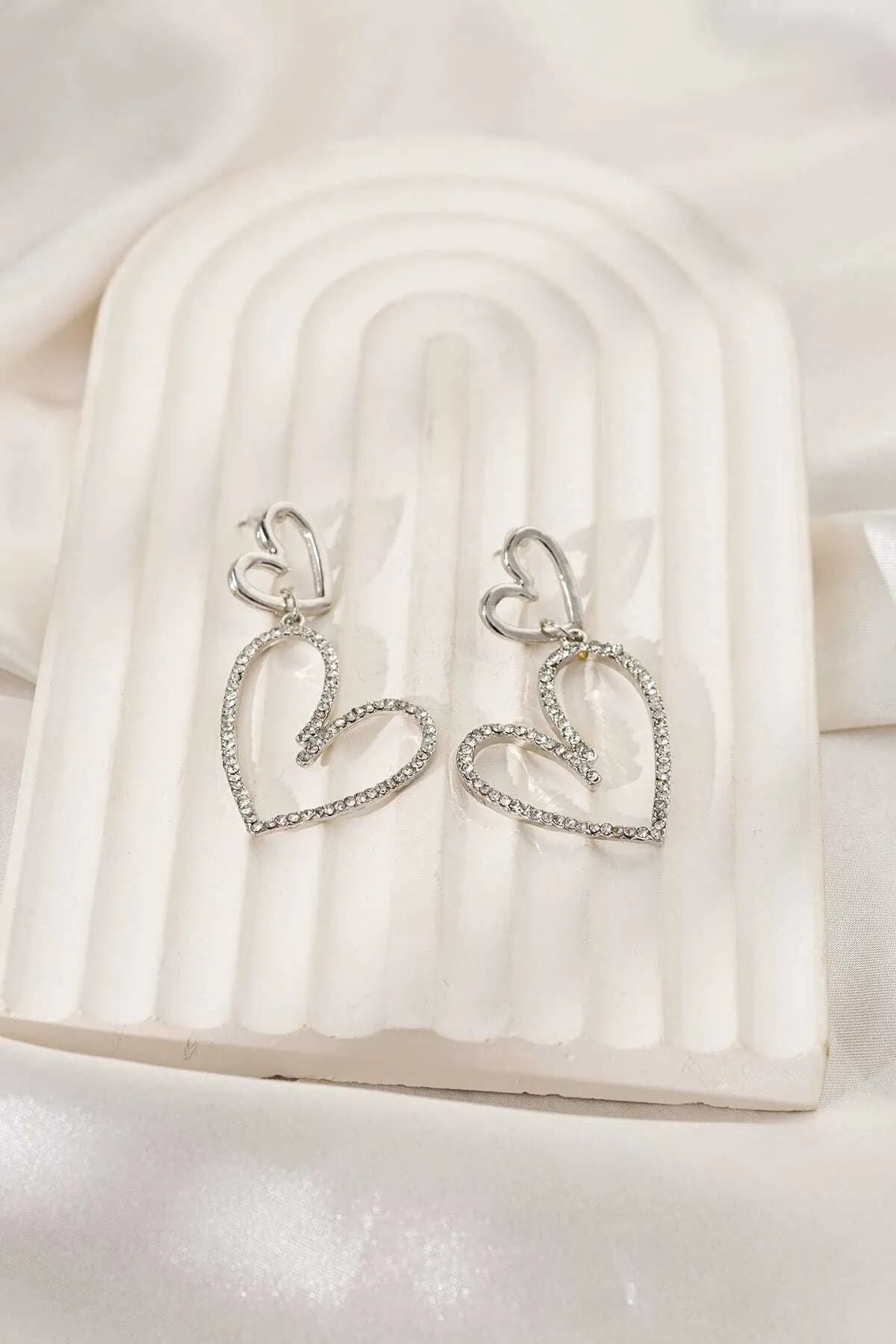 Stone Dangle Heart Earrings - Lebbse