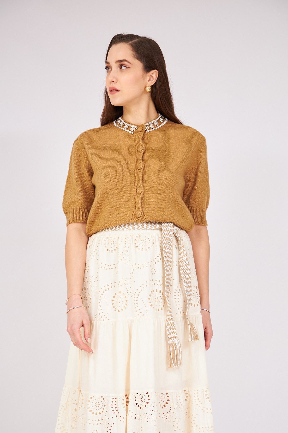 كارديجان شتوي بلون كاميل ذات قبة مرصعة - Stoned Collar Cardigan Tobacco Color