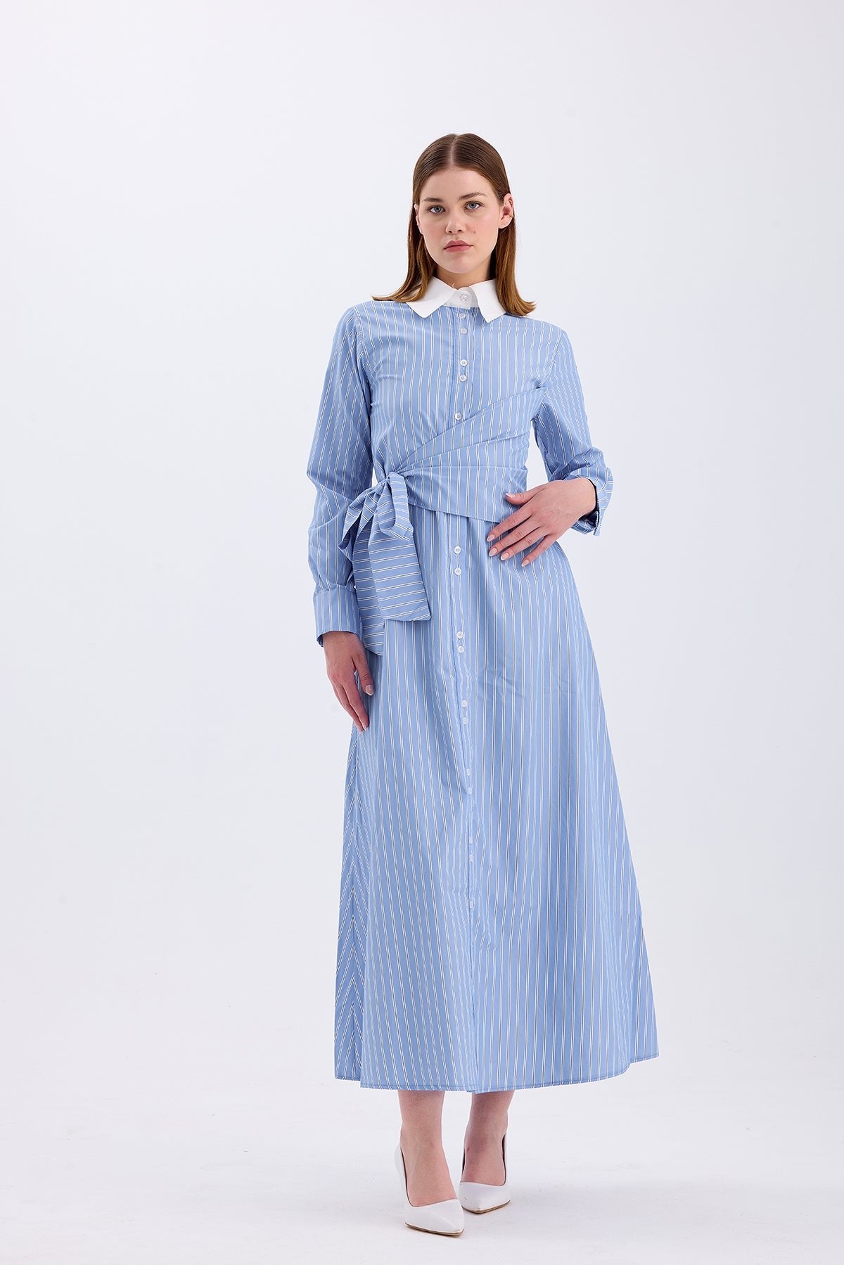 STRIPED DARK BLUE POPLIN DRESS WITH BELT DETAIL - Lebbse