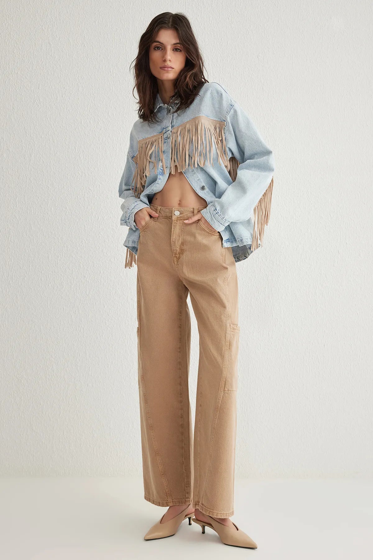 Camel Pocket Detail High Waist Barrel Jeans