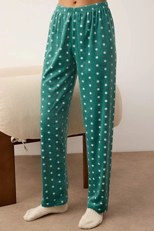 Green Snowflake Patterned Penguin Embroidered Velvet Knit Pajama Set