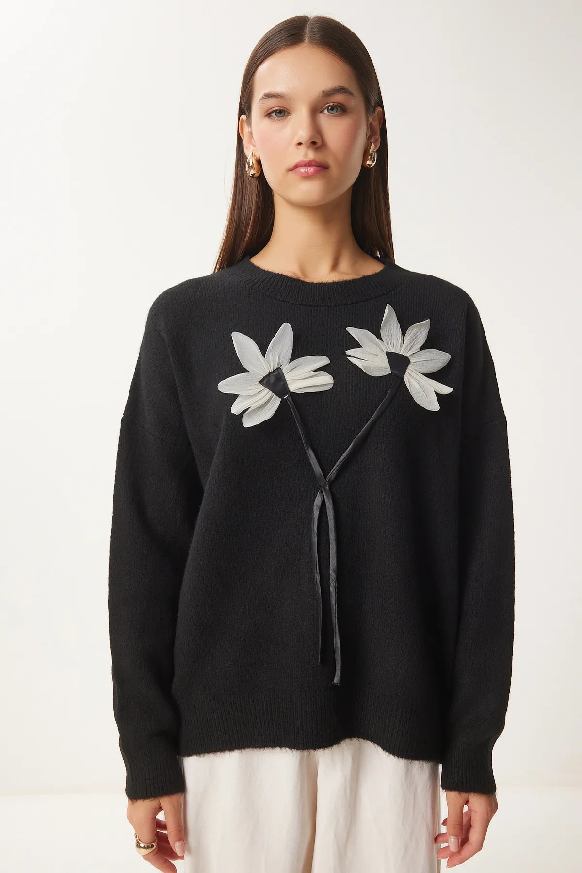 Women's Black Floral Detailed Knit Sweater