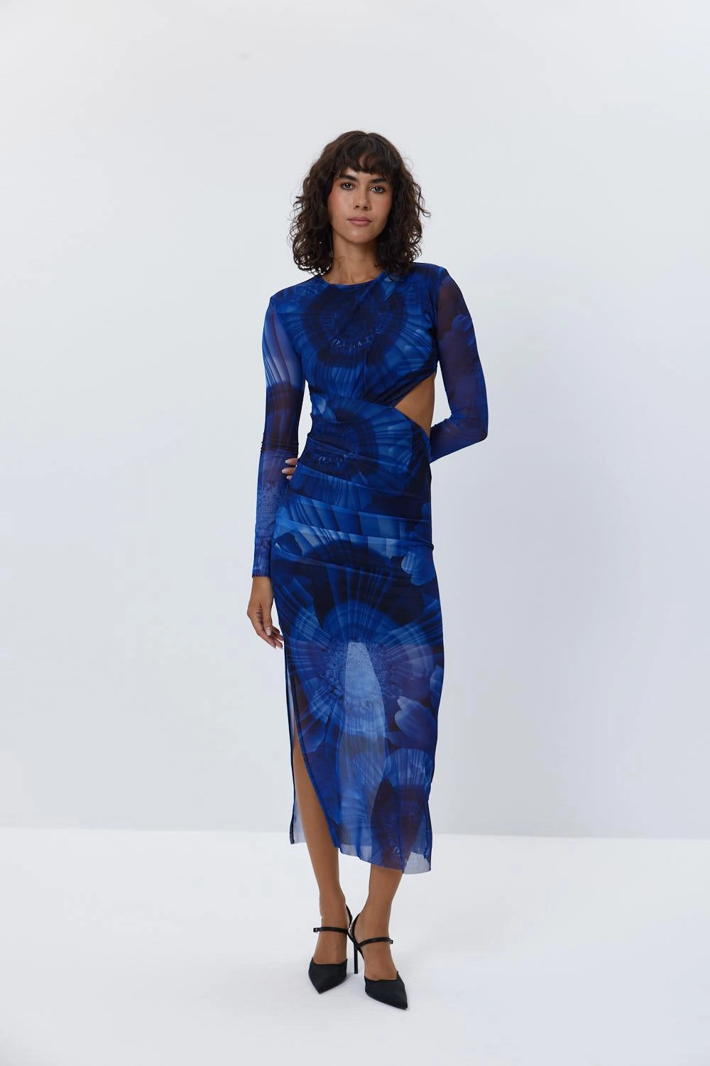 Patterned Waist Low-Cut Dark Blue Long Tulle Dress