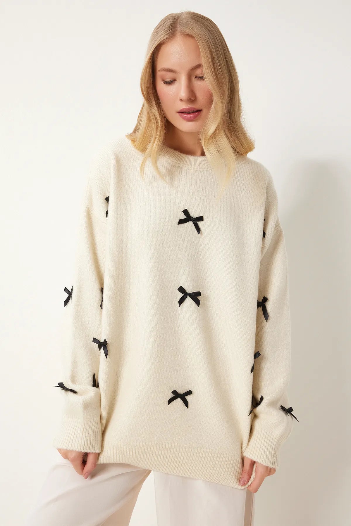 Offwhite Bow Knit Sweater