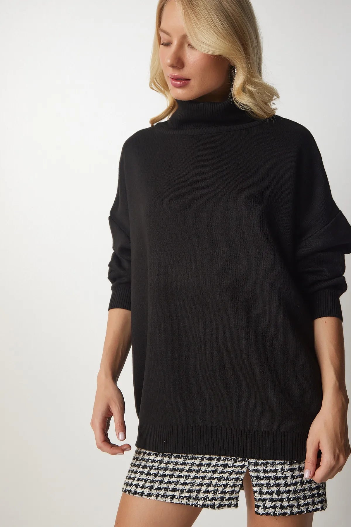 Black Turtleneck Oversize Knit Sweater