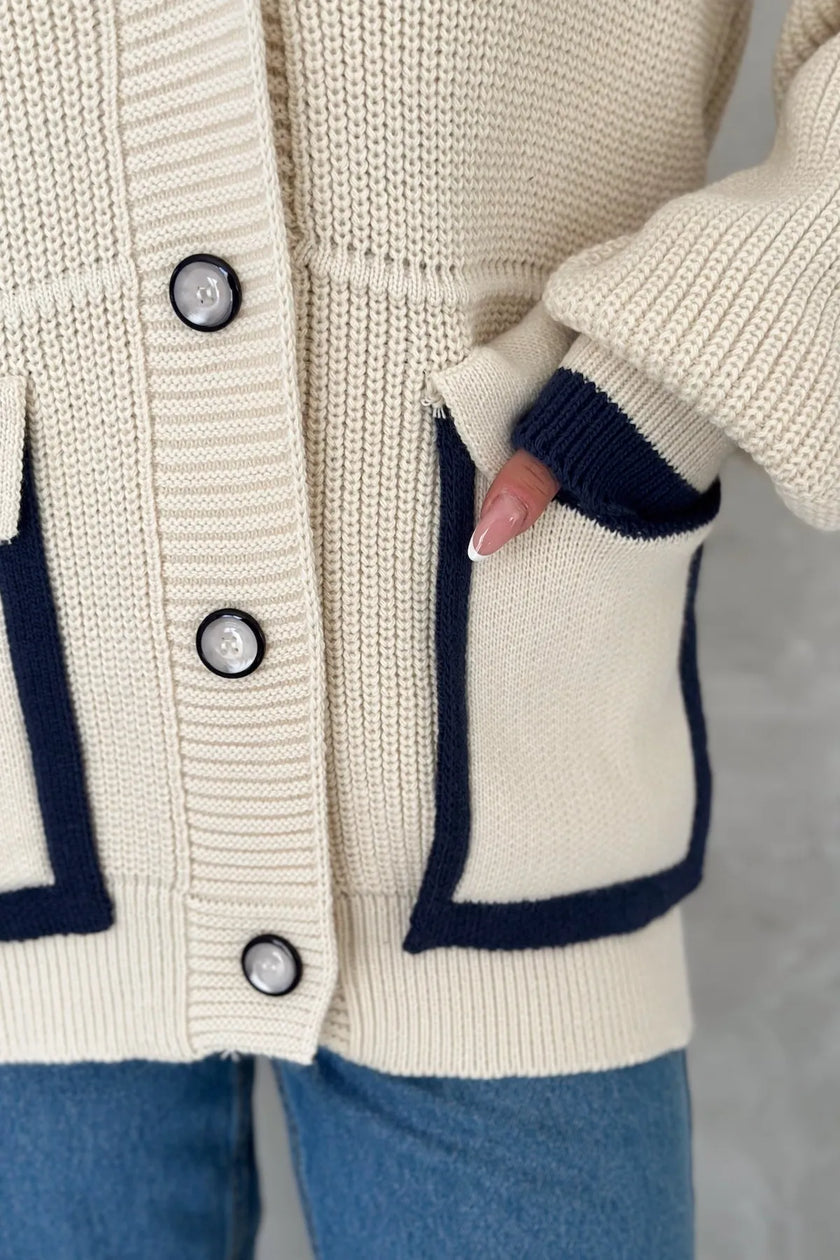 3- كارديجان شتوي صوف تريكو اوفر سايز وجيوب ملونة - Oversize Beige Knitted Cardigan Button Detailed Pockets Color