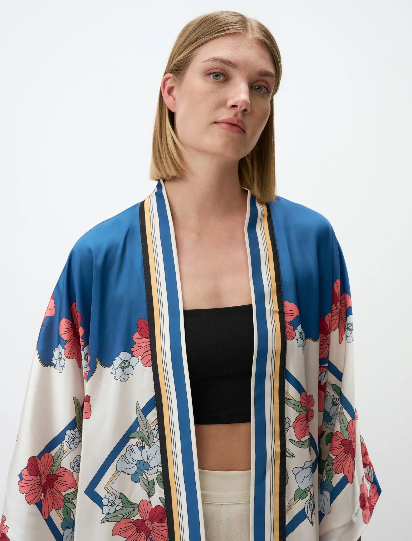 Three Quarter Sleeve Floral Patterned Satin Kimono - Lebbse