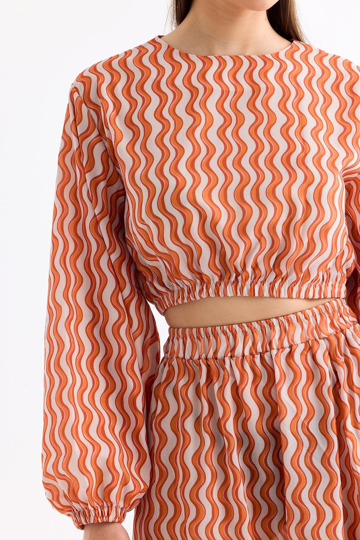 Wave Patterned Crop Blouse Skirt Set Orange - Lebbse