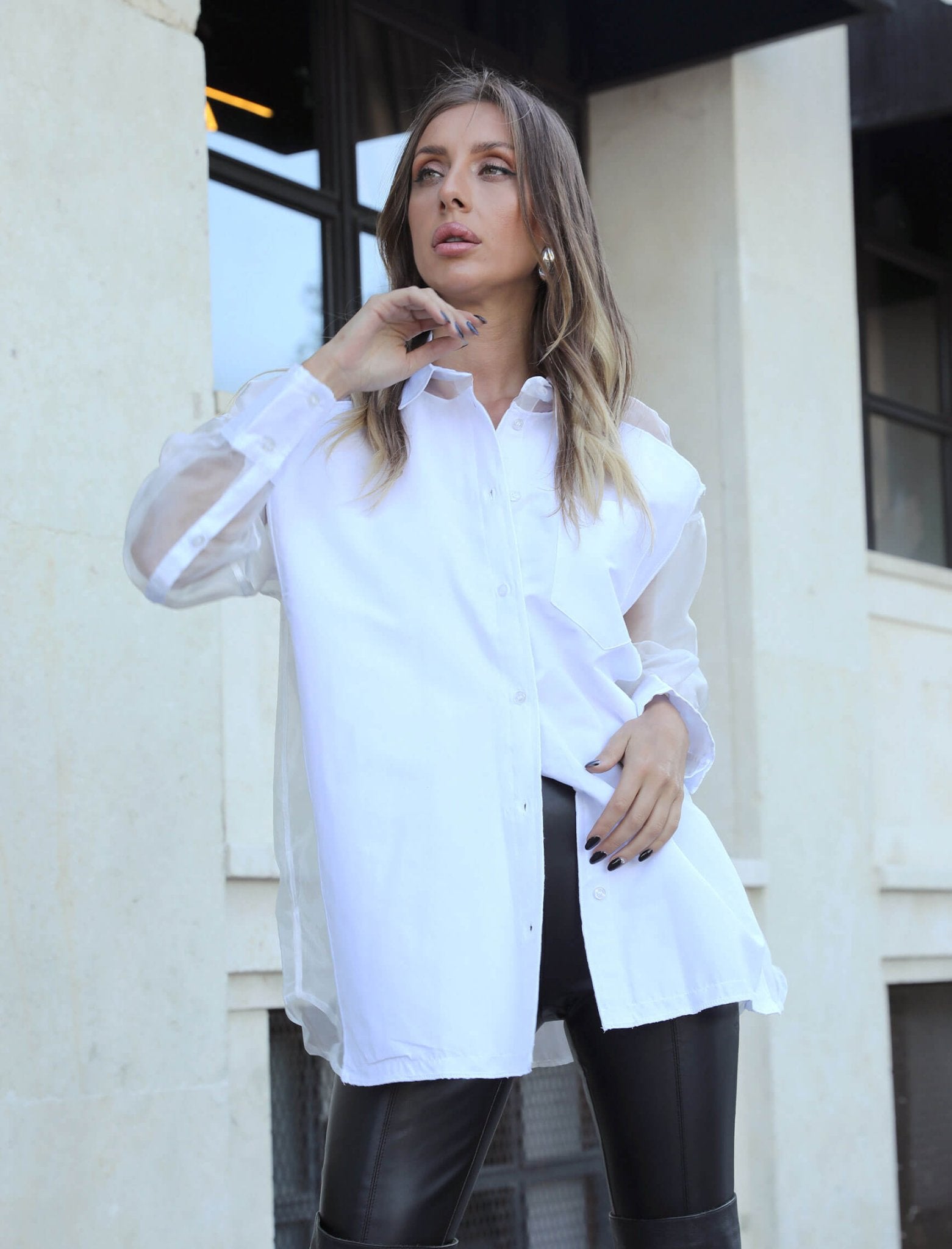 قميص نسائي أبيض بتفاصيل الأورجانزا - White Organza Detail Shirt