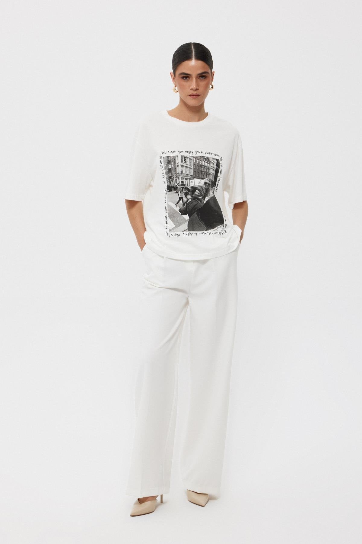 White Picture Print Detailed T-Shirt - Lebbse