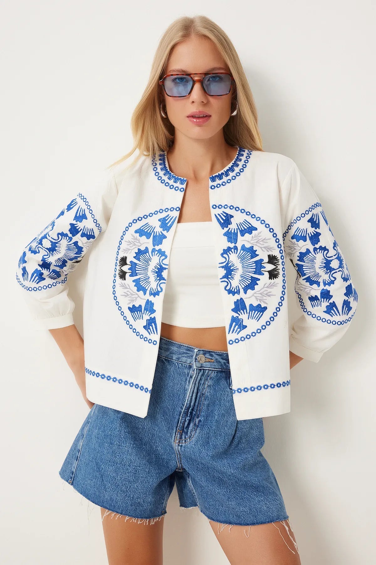 Women's Blue White Embroidered Poplin Jacket - Lebbse