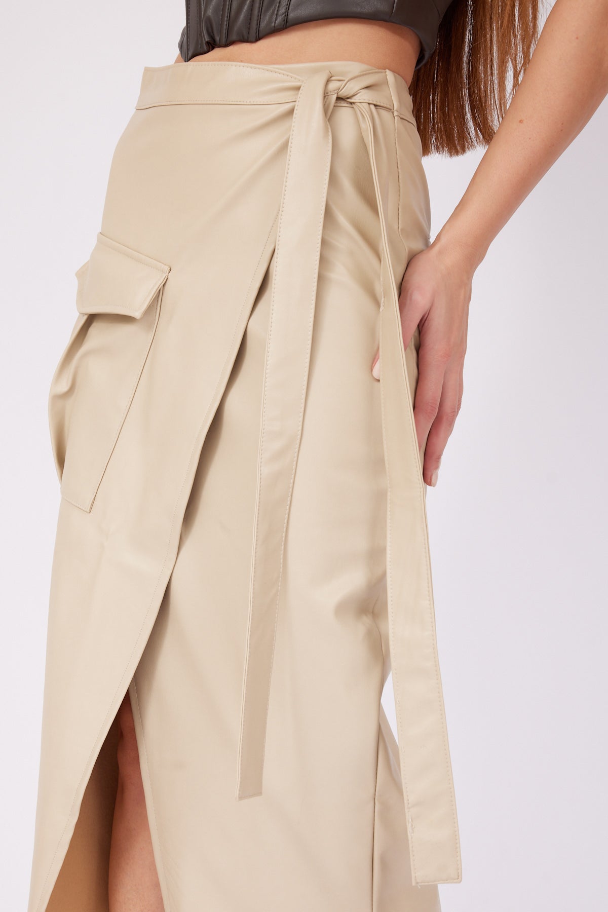 BEIGE LEATHER WRAPPED SKIRT - Lebbse