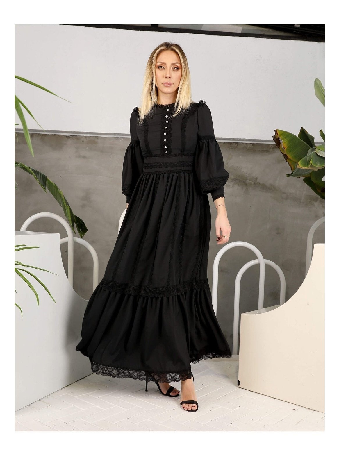 BLACK STONE BUTTON FESTO DETAIL TIERRO DRESS - Lebbse