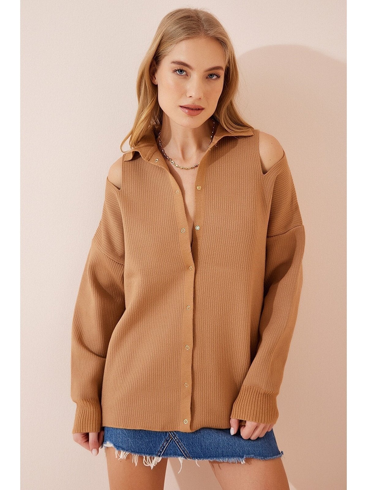 Camel Cut Out Detailed Knitwear Cardigan - Lebbse