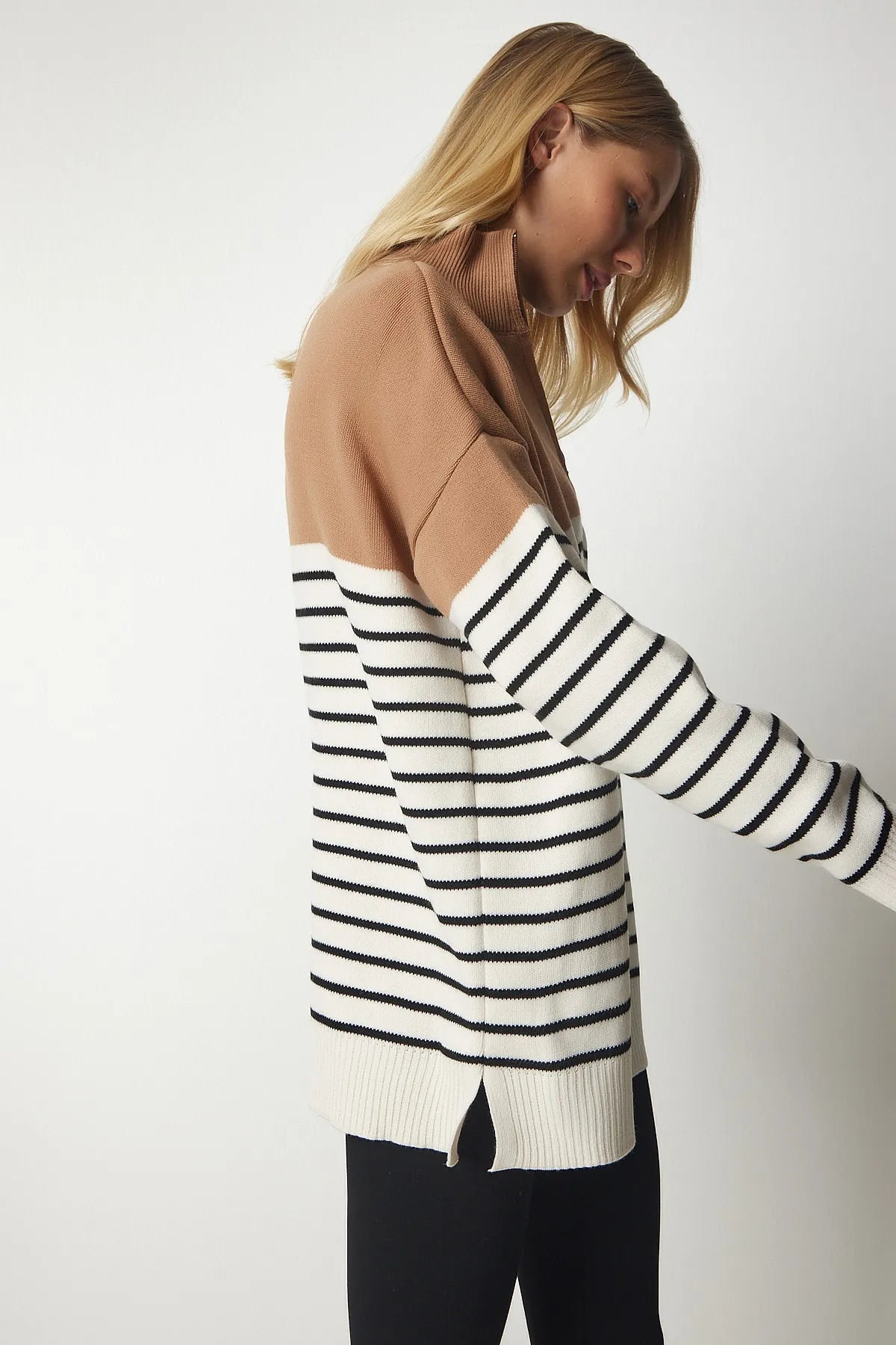 High Collar Striped Zipper Knitwear - Lebbse