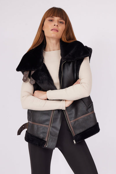 Leather Vest with Fur Detail Inside - Lebbse