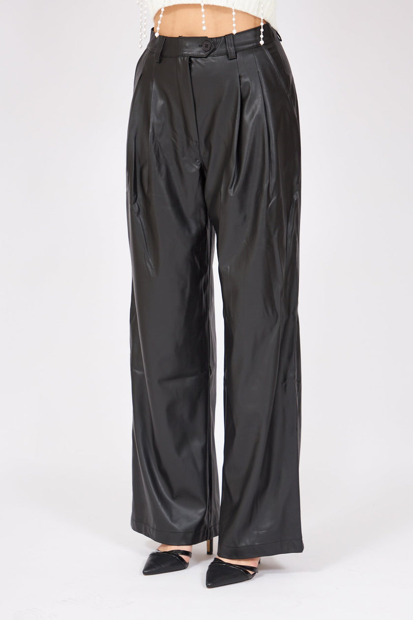 LOOSE CUT BLACK LEATHER TROUSERS - Lebbse