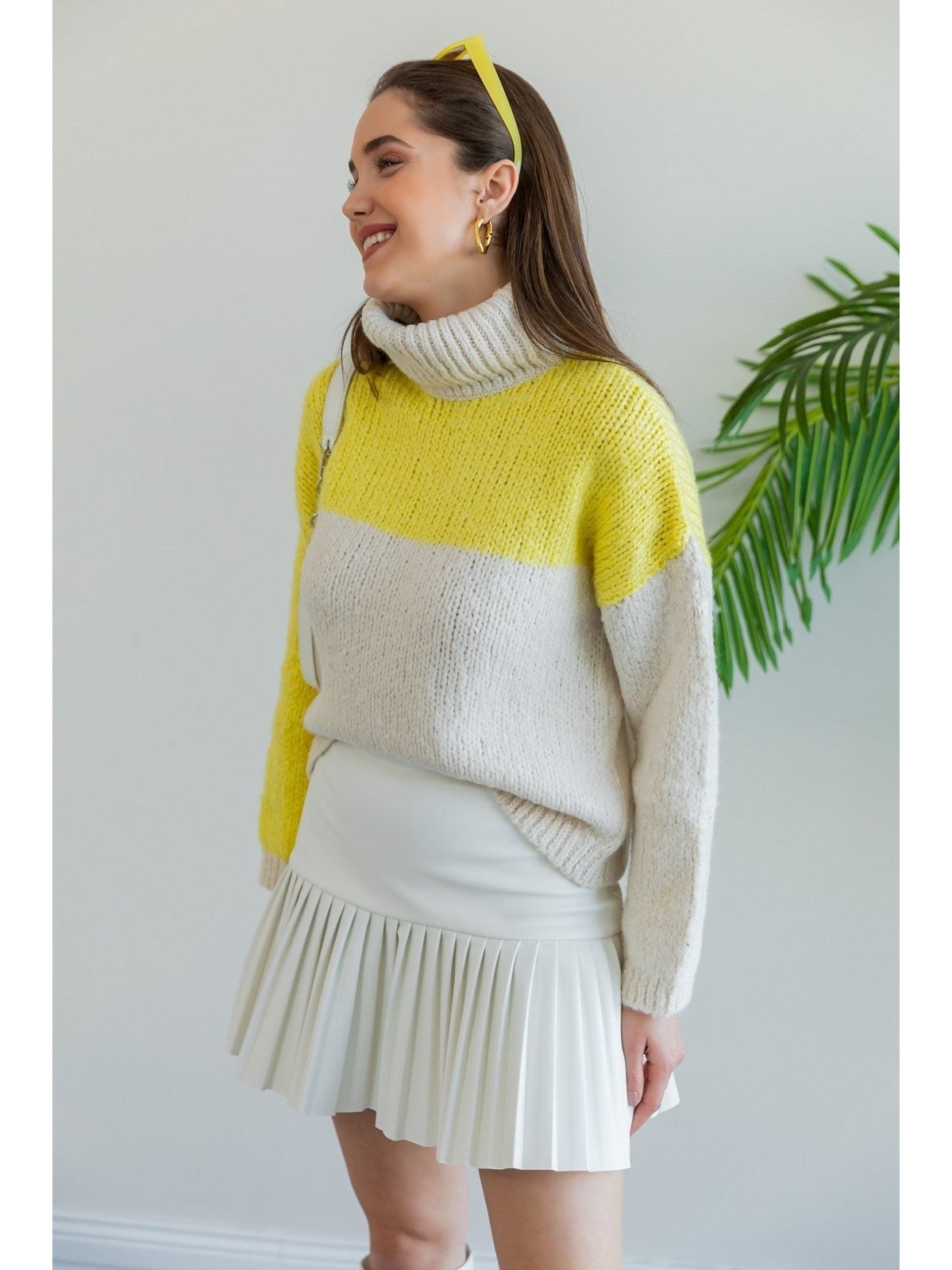 Turtleneck Color Block Sweater - CREAM - Lebbse